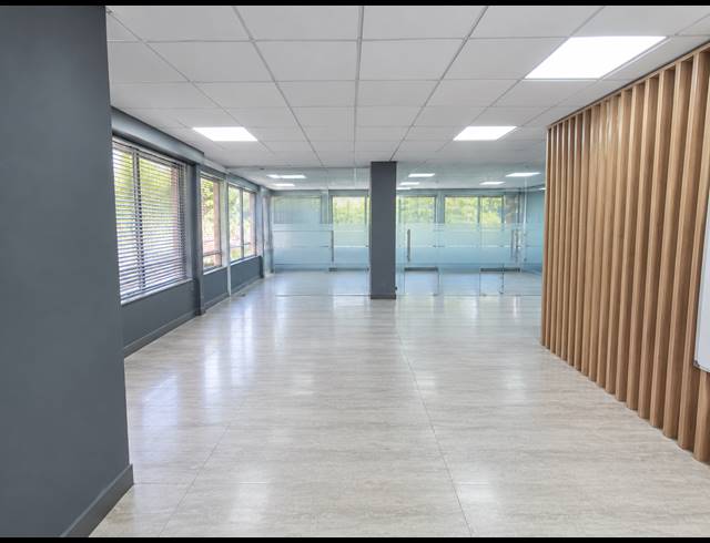 270M² OFFICE TO LET IN WOODMEAD
